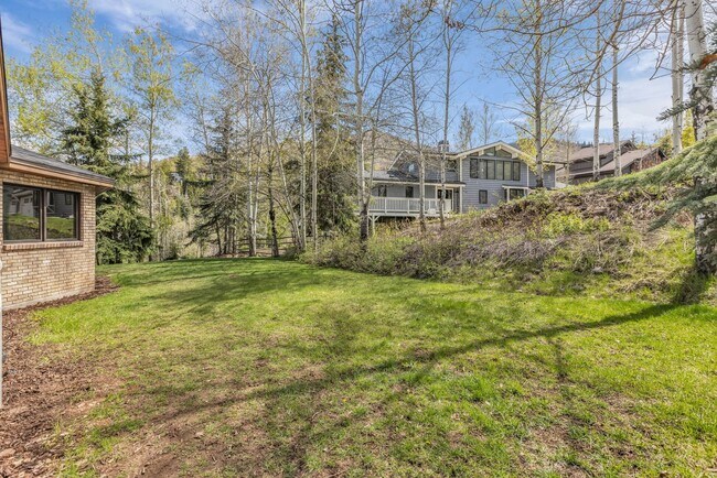 Building Photo - Pinebrook Luxury Remodeled Home