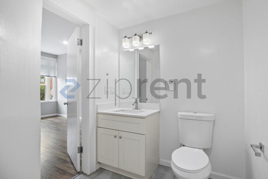 Building Photo - 1202 Adeline St