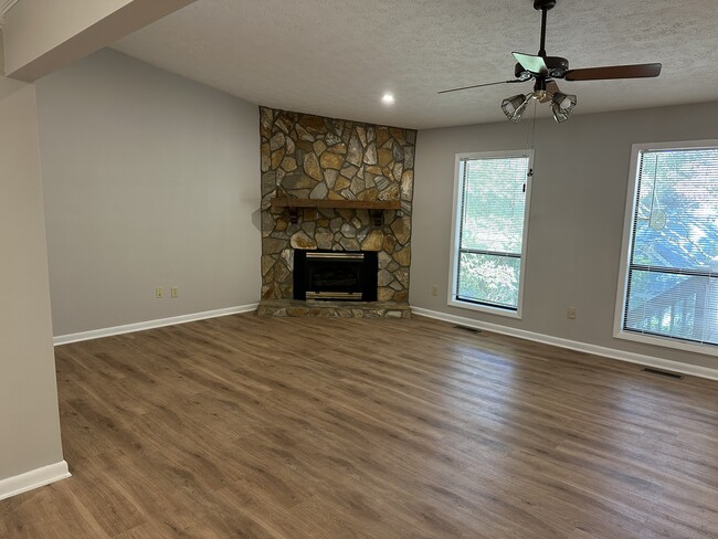 Building Photo - 57 Doverdale Rd