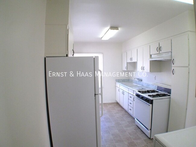 Building Photo - 2843 Dollar St