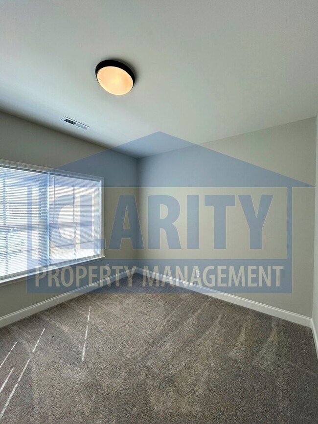 Building Photo - Newly constructed single level townhome!