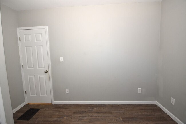 Building Photo - 111-113 S West St Mishawaka