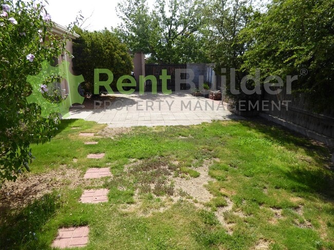 Building Photo - SCHEDULE YOUR SHOWING TODAY