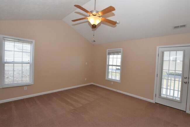Building Photo - 60 Scranton Ct