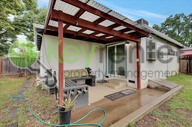 Building Photo - 3540 Grant Park Dr