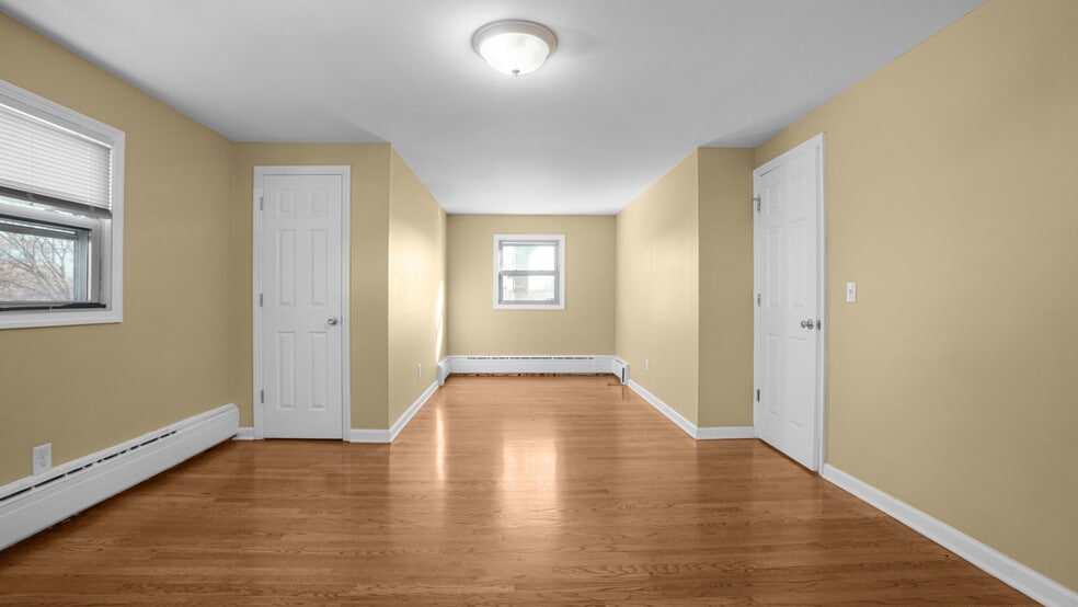 Building Photo - 727 Jaques Ave