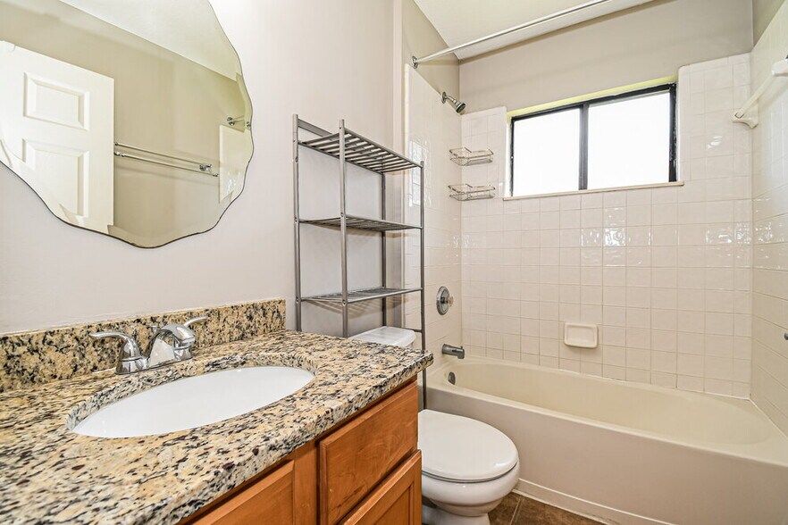 Building Photo - 7686 Arancio Dr