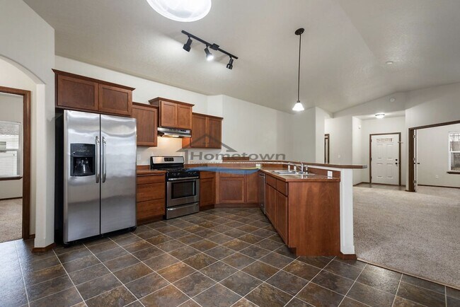 Building Photo - Stunning 3 Bedroom 2 Bath Home in The Landings!
