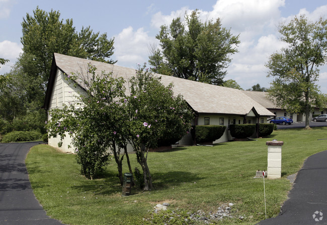 Building Photo - Plantation Garden Apartments