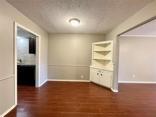 Building Photo - 15826 El Estado Dr