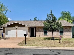 Building Photo - 11216 Applewood Dr