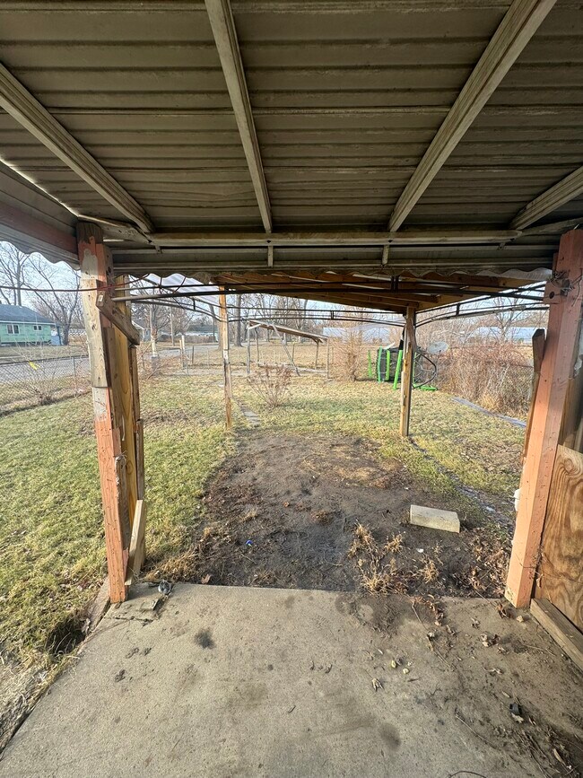 Building Photo - 1601 Mabel Ave