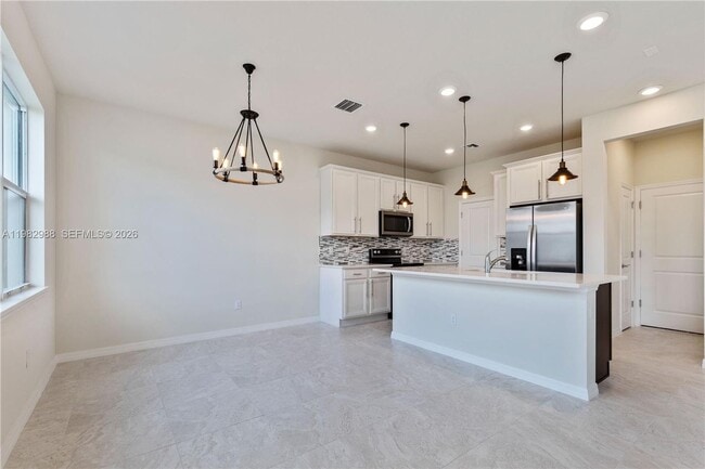 Building Photo - 1455 Silk Oak Dr