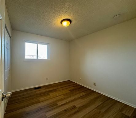 Building Photo - Spacious 5-Bedroom Single-Family Home with Fenced Yard & Garage