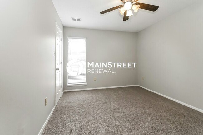 Building Photo - 3 Bedroom Pet-Friendly Home in Olive Branch, MS with Main Street Renewal