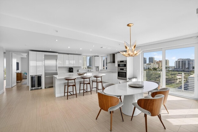 Building Photo - 612 Bayshore Dr