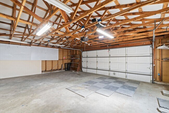 Building Photo - 206 W Waverly Pl
