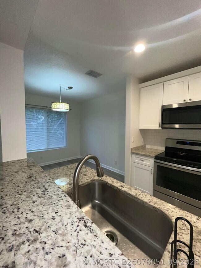 Building Photo - 815 Boynton Beach Blvd