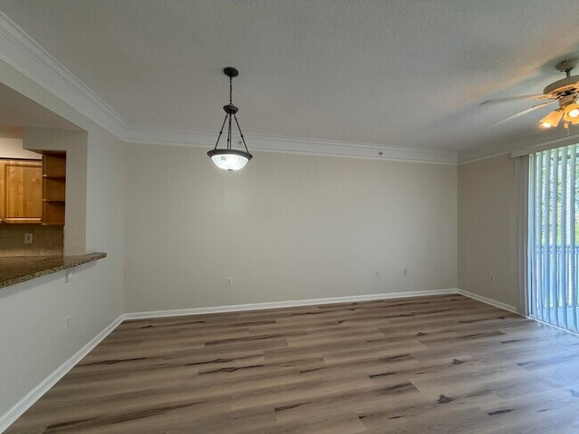 Building Photo - 2052 Alta Meadows Ln