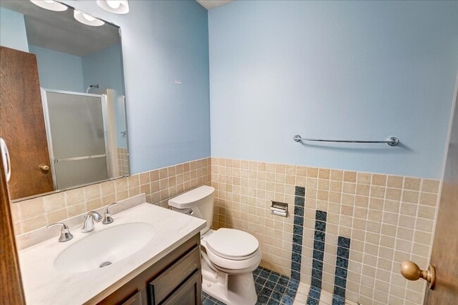 Building Photo - Parkwood Hills – Spacious 4 Bedroom, 3 Bat...