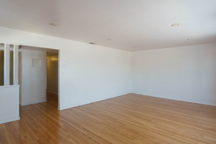 Building Photo - 6331 Connie Dr