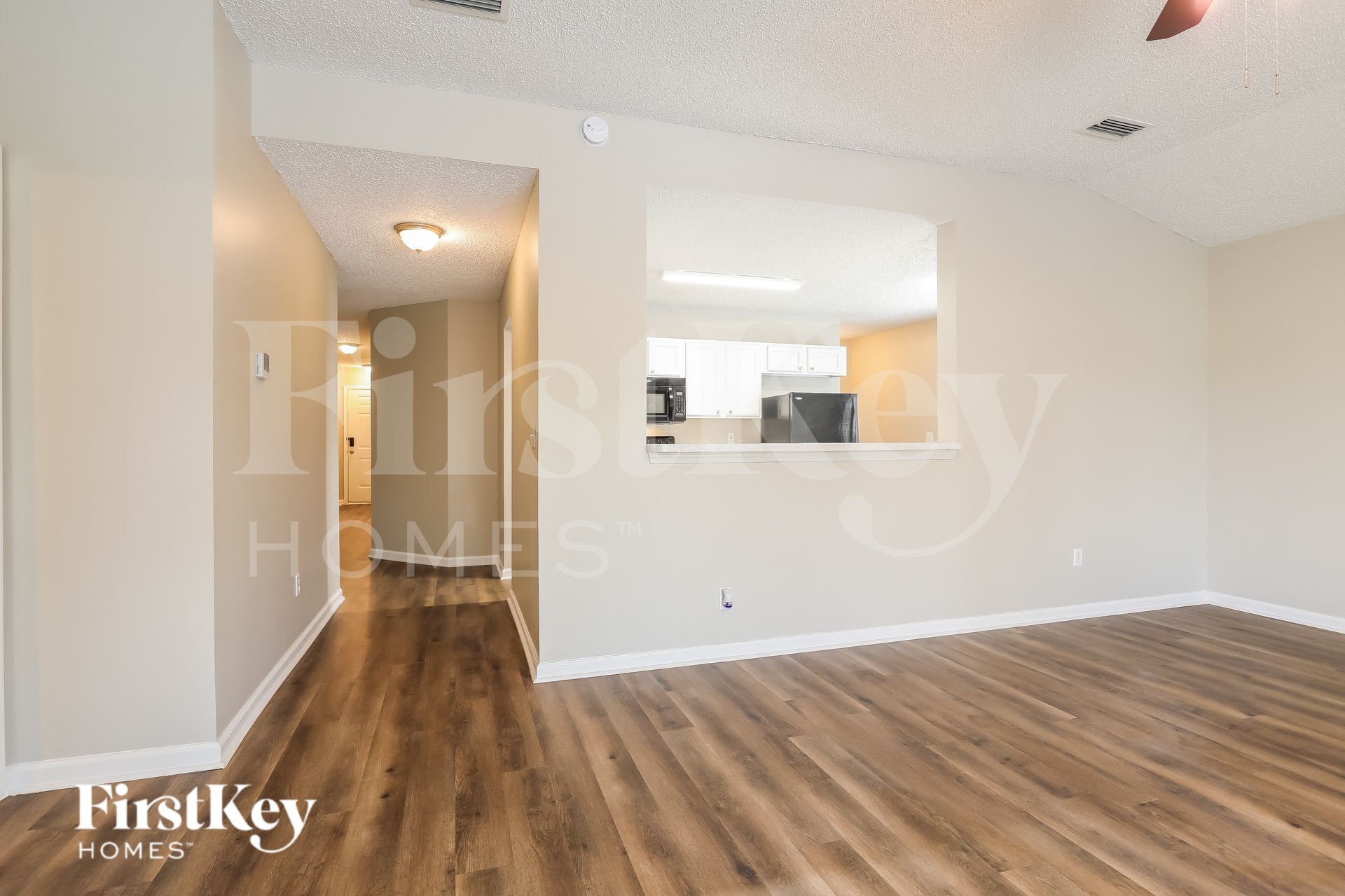 Building Photo - 5725 Suwanee Park Ct