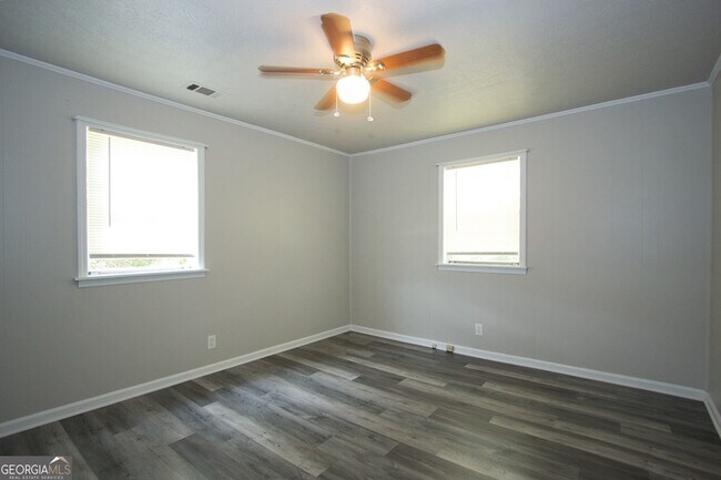 Building Photo - 1312 Cooper Rd