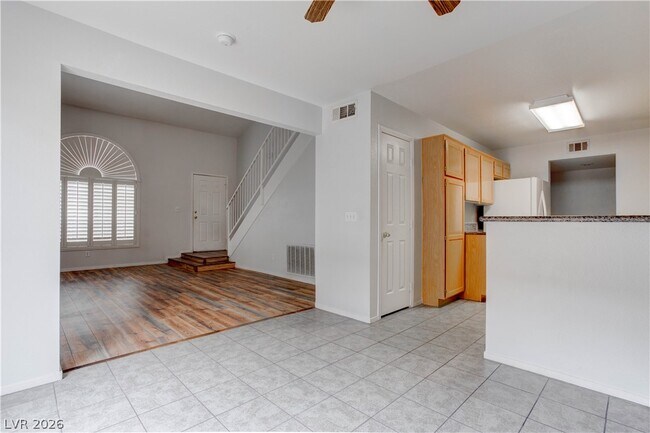 Building Photo - 690 Ambling Gait Ave