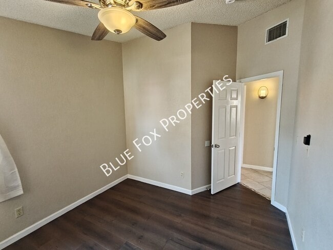 Building Photo - 5189 W Aquamarine St