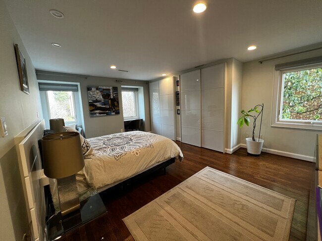 Building Photo - 5112 Cape Cod Ct
