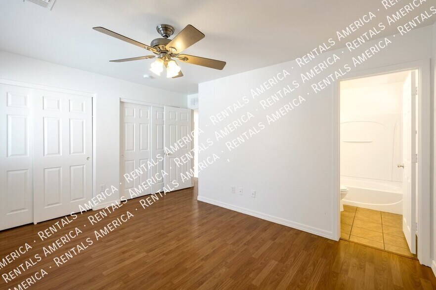 Building Photo - 1448 E Saguaro Trail