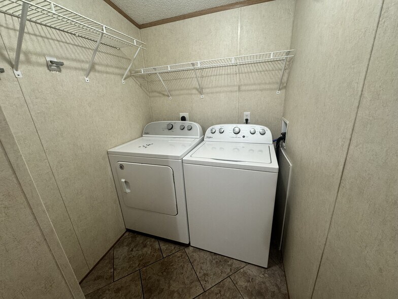 Building Photo - 65188 Highway 1058