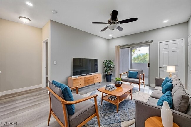 Building Photo - 2615 W Gary Ave