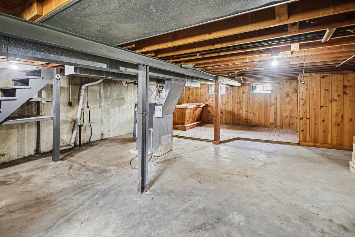 Building Photo - 10205 St Daniel Ln