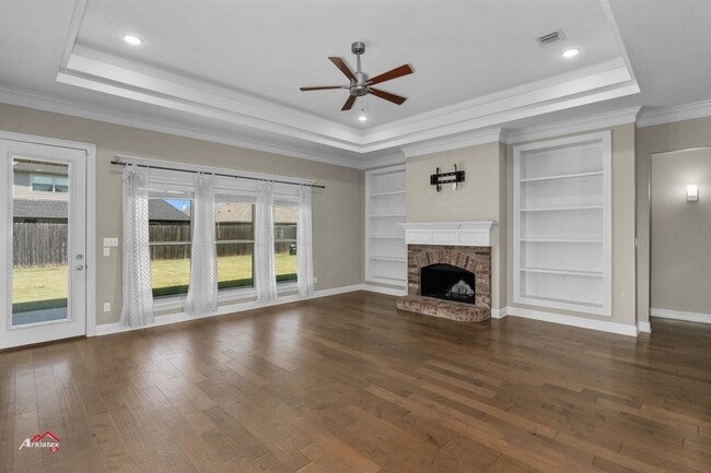 Building Photo - 608 Labarre Ln