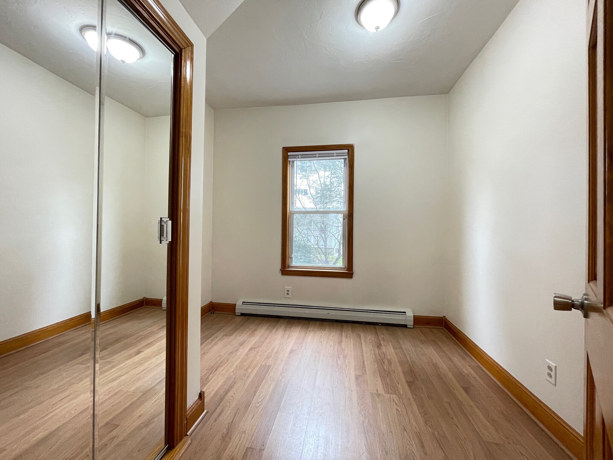 Building Photo - 18 Ames St