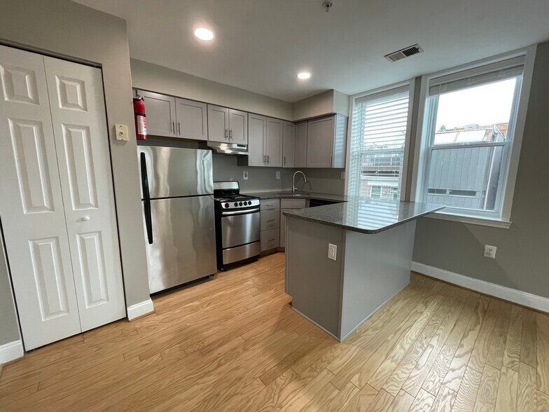 kitchen - 1731 Willard St NW