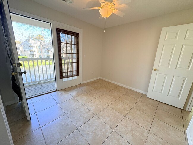 Building Photo - Welcome To The Estates At Westbury