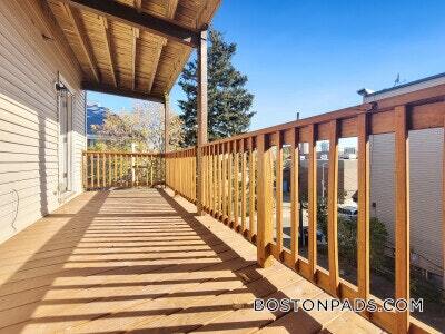 Building Photo - 28 Arcadia St