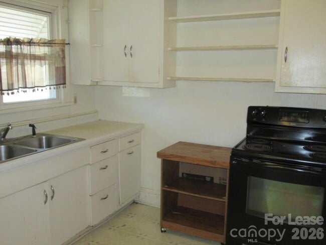 Building Photo - 1073 North Carolina Hwy 150