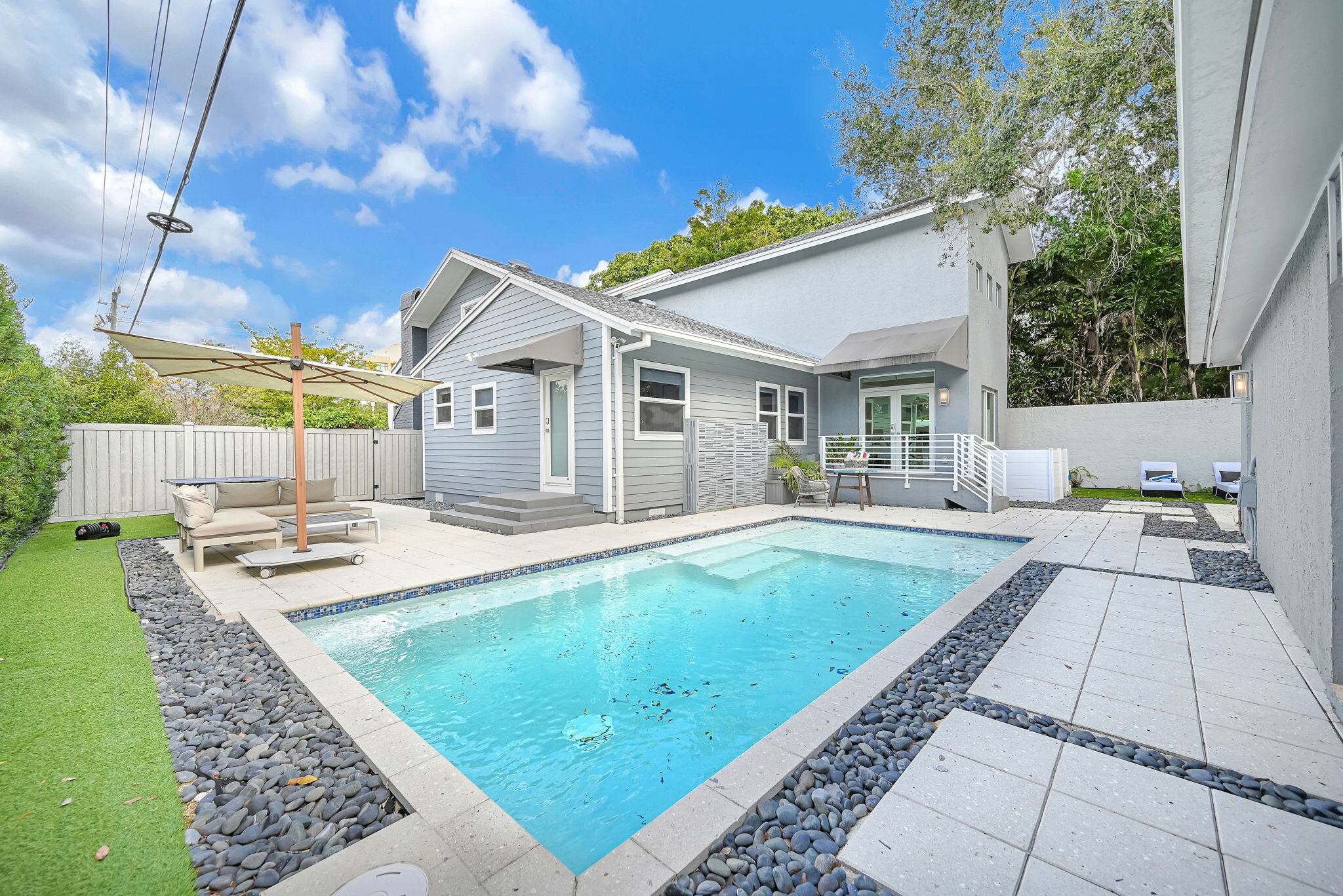 Building Photo - 150 NE 50th Ter