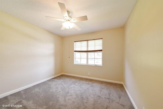 Building Photo - 135 Evergrene Pkwy