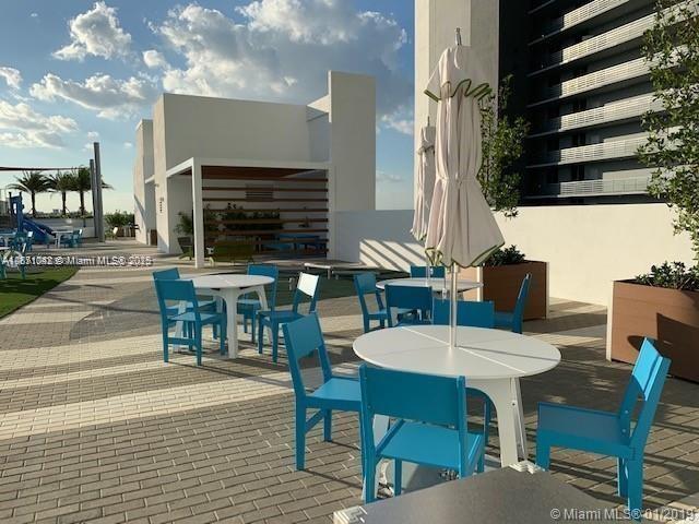 Building Photo - 16385 Biscayne Blvd