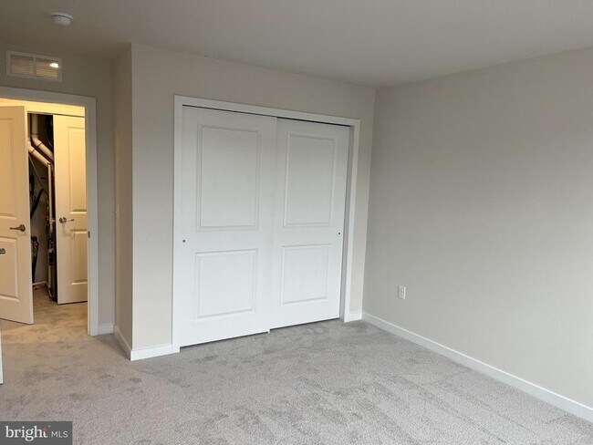 Building Photo - 9A Ford St