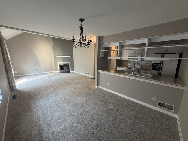 Building Photo - 30 Hawk Valley Ln