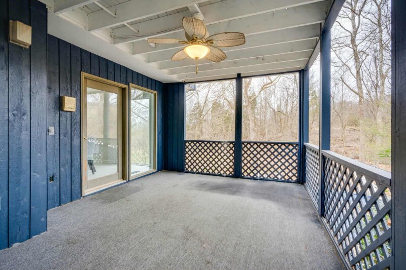 Building Photo - 5009 Emerald Dr