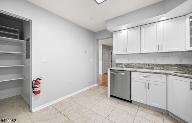 Building Photo - 3702 Riddle Ct