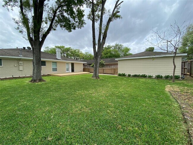 Building Photo - 5330 Wigton Dr
