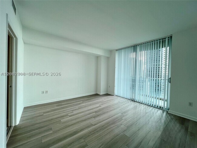 Building Photo - 500 Brickell Ave