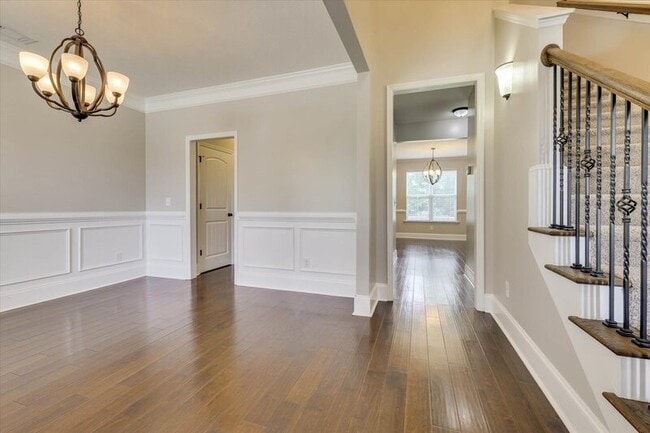 Building Photo - 127 Radcliff Dr